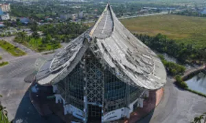 Trung tâm triển lãm trăm tỷ đồng thành nhà kho